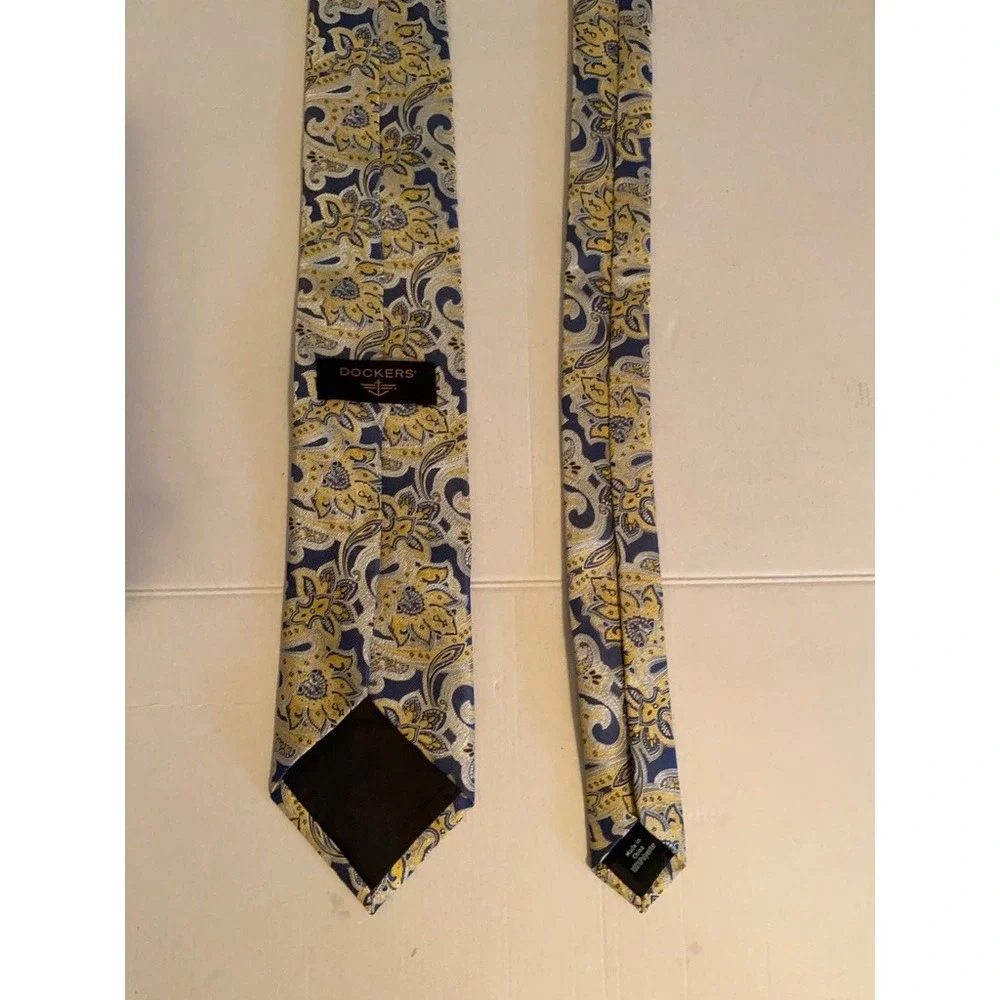 Dockers Mens Navy Blue Gold Paisley Floral Polyester Necktie Tie